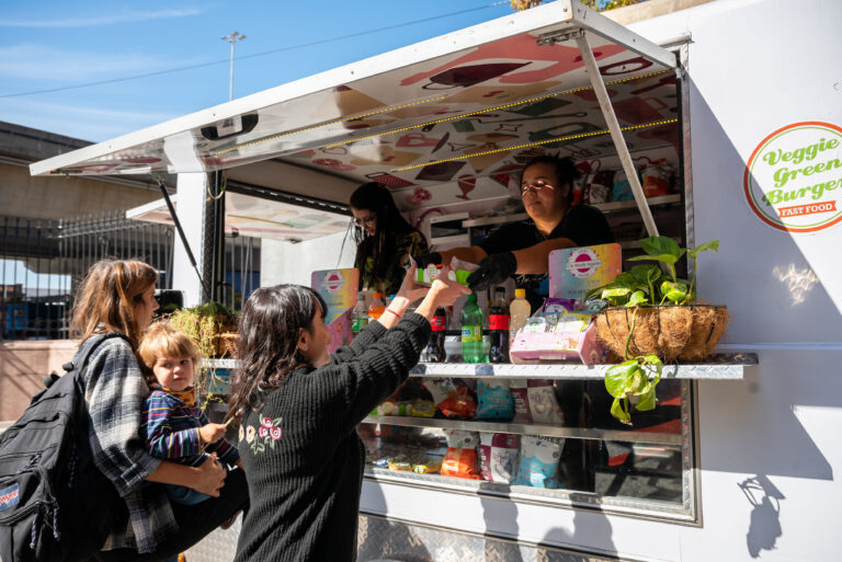 CONVOCATORIA ABIERTA PARA ADQUIRIR UN PUESTO DE VENTAS EN VENDIMIA Y FESTIVAL