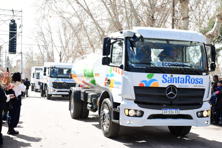 Santa Rosa fortalece su parque automotor con nuevas incorporaciones
