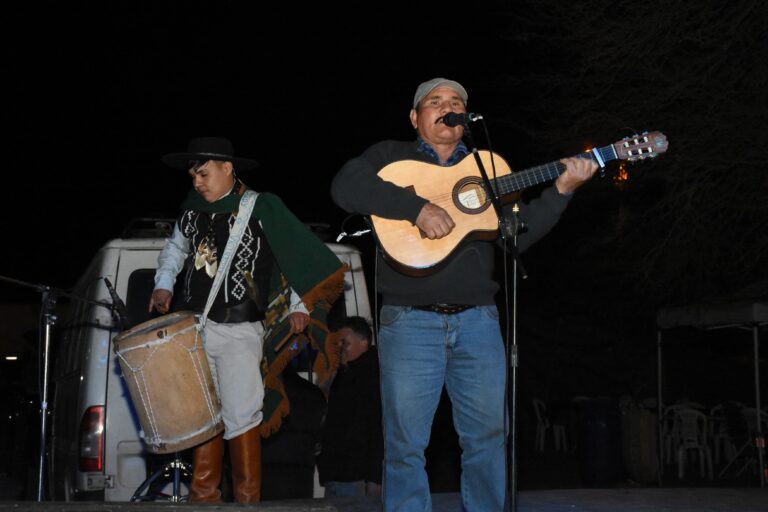 Gran peña folclórica  en honor a la Virgen de Itatí
