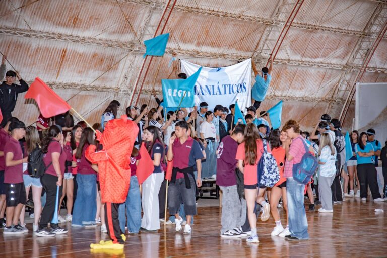 EXITOSA ESTUDIANTINA MUNICIPAL SE REALIZÓ EN SANTA ROSA