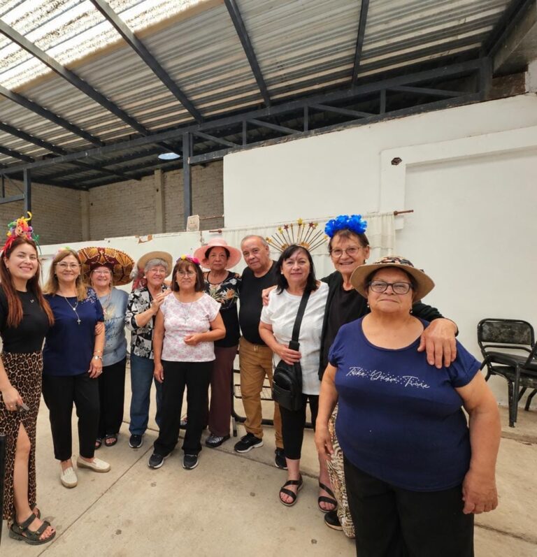 SOMBREROS, ALEGRÍA Y ENCUENTRO PARA CELEBRAR A NUESTROS JUBILADOS